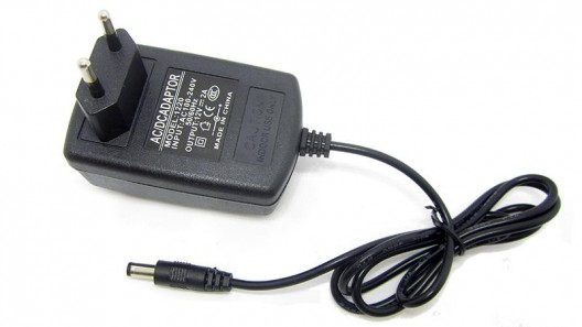 Імпульсний блок живлення адаптер для пристроїв 12V 2A 5.5*2.1 (11569) Імпульсний блок живлення адаптер для пристроїв 12V 2A 5.5*2.1 (11569)